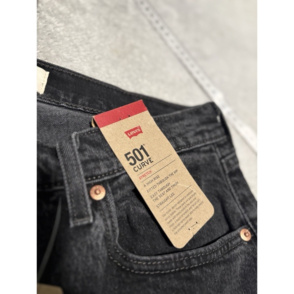 New Levi's 501 Curvy Women's Button Fly Black High Rise Straight Jeans 30x30 - Picture 7 of 11